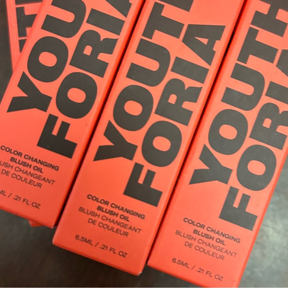 Youth foria color changing blush oil  6.5 fluid oz brand new chemically reacted